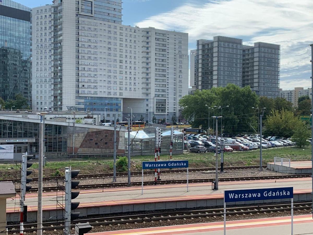 P&o Serviced Gdanski Station Apartment Warsaw