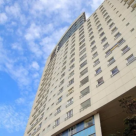 P&O Serviced Apartments Gdanski Station Warschau Exterior foto